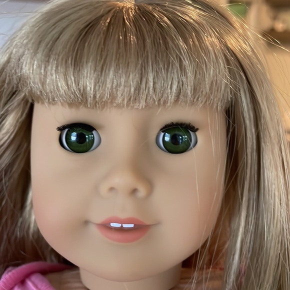 American girl doll - Picture 8 of 8